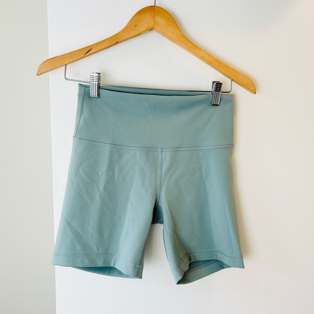 LULULEMON Misty Glade Wunder Under Short 8